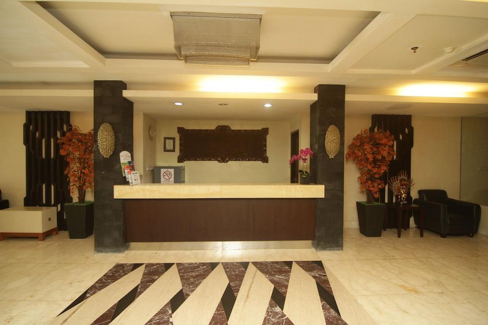 Rota International Hotel Джакарта Экстерьер фото